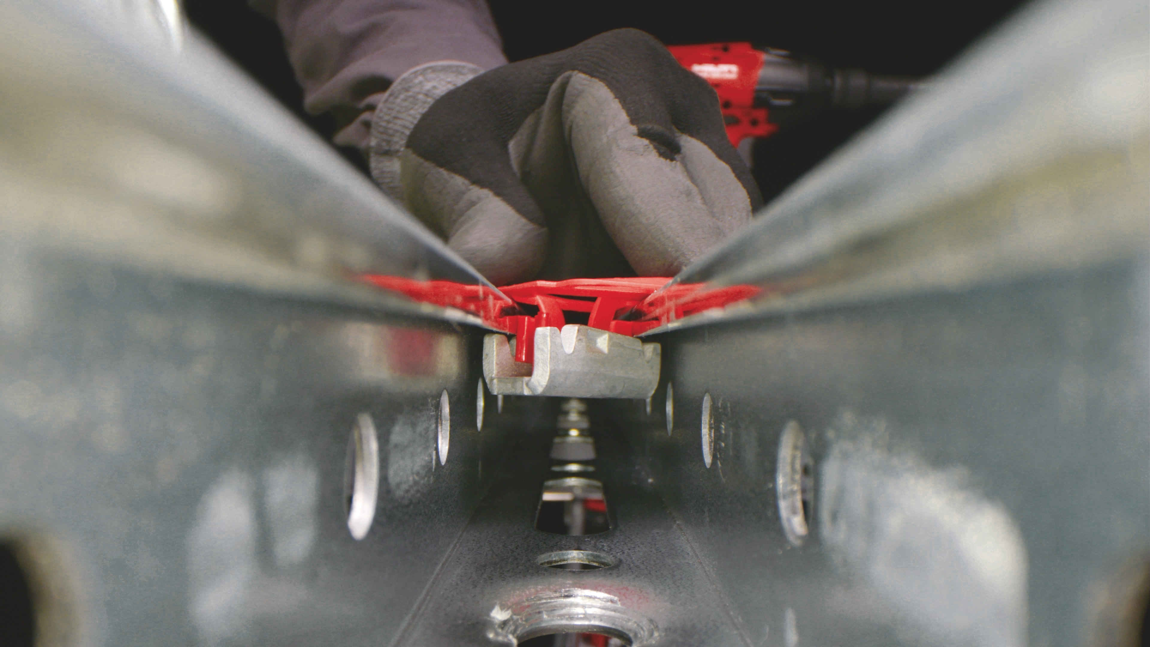 montáž modulárního systému Hilti