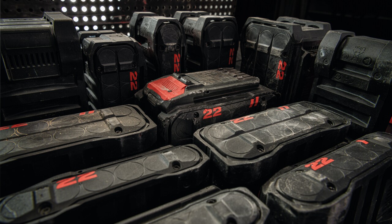 Zaprášené akumulátory Nuron