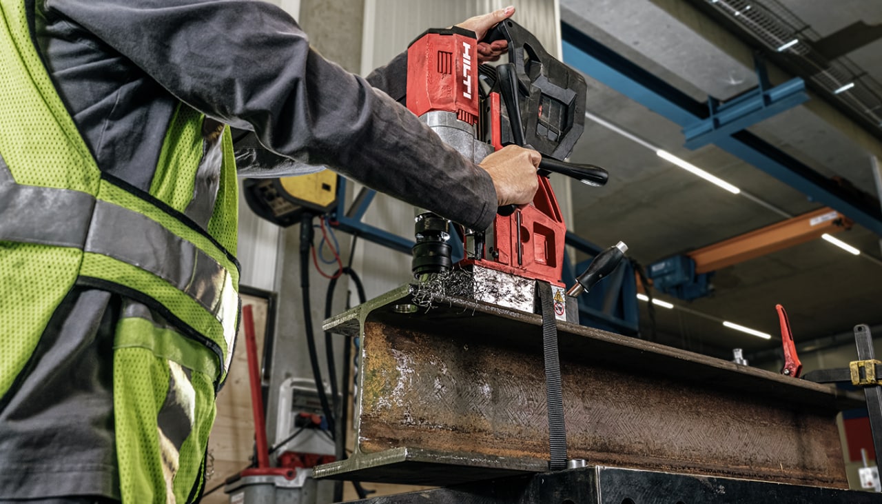 SF 30M-22 Aku magnetická vŕtačka