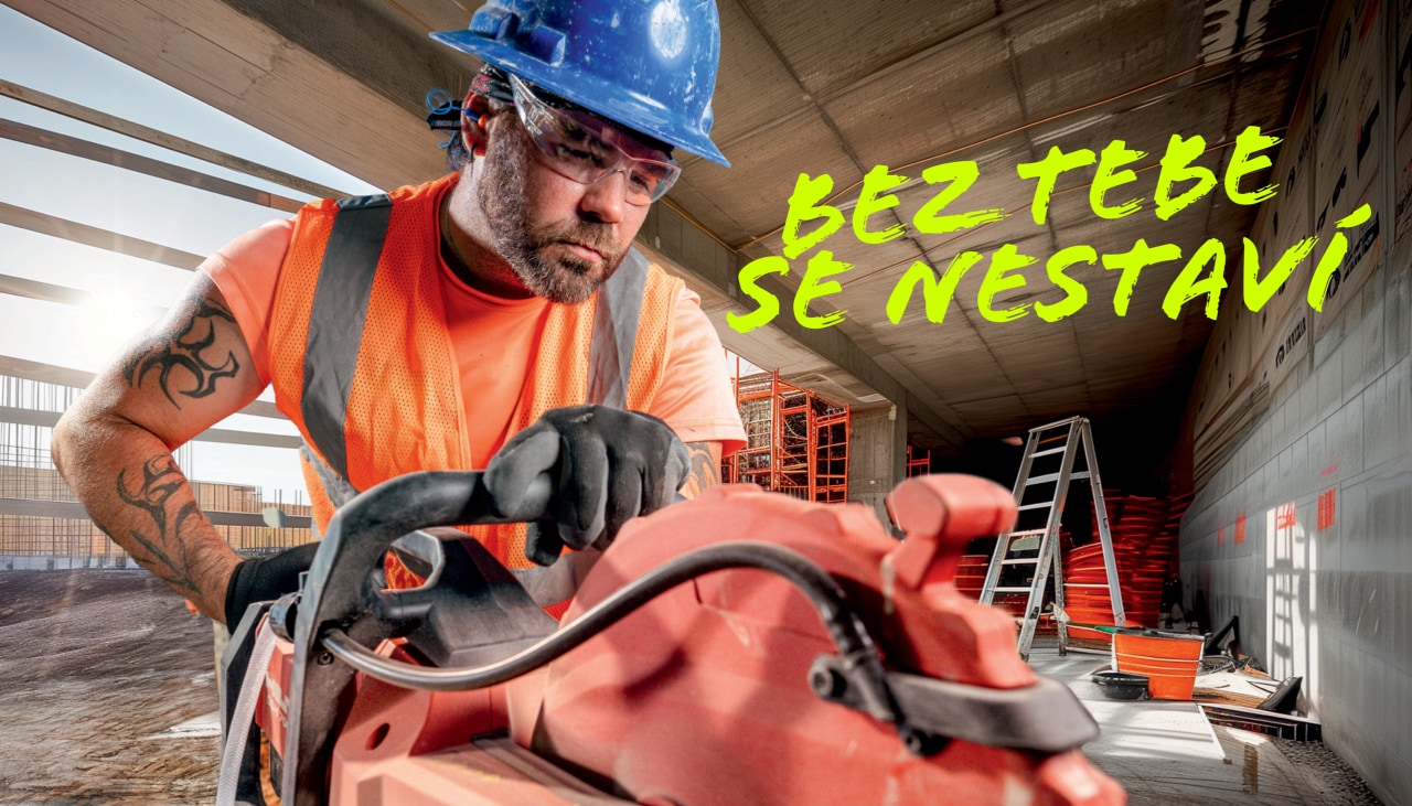 Czech brand image campaign slogan in green: bez tebe se nestaví. A worker sawing.