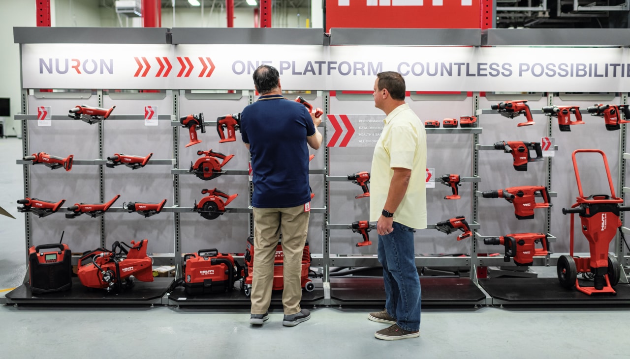 Zákazníci na prodejně Hilti