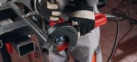 Úhlová bruska AG 125-13S 1300W úhlová bruska s uhlíkovým motorem s dlouhou životností pro řezání a broušení pomocí kotoučů o průměru do 125 mm Použití 3