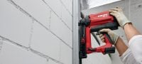 Hřeby do betonu (páskované) X-C G2 MX Standardní páskované hřeby do betonu a dalších základních materiálů pro plynem poháněný přístroj GX 2 Použití 3