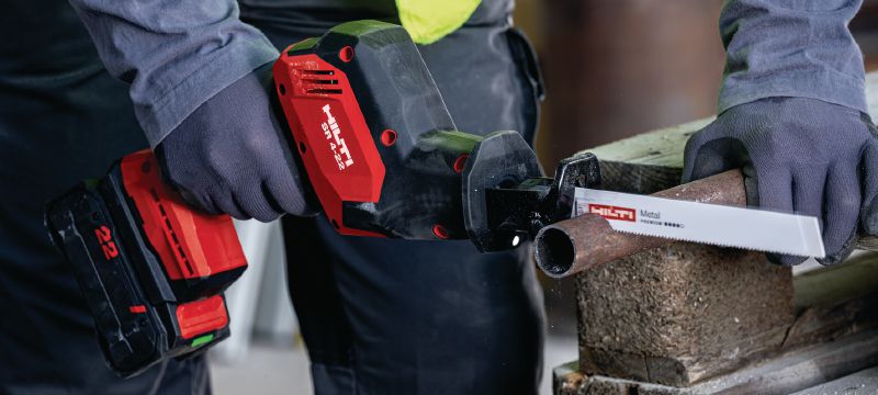 Jednoruční přímočará pila ocaska SR 4-22 Kompaktní a lehká akumulátorová jednoruční přímočará pila ocaska s bezkartáčovým motorem, pro každodenní bourací práce i pro rychlé, přesné řezání (platforma baterie Nuron) Použití 1