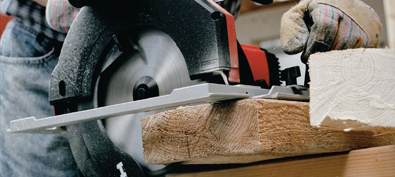 Okružní pila WSC 85 Okružní pila pro kombinované ponorné a křivkové řezy v masivních materiálech do maximální hloubky 85 mm Použití 1