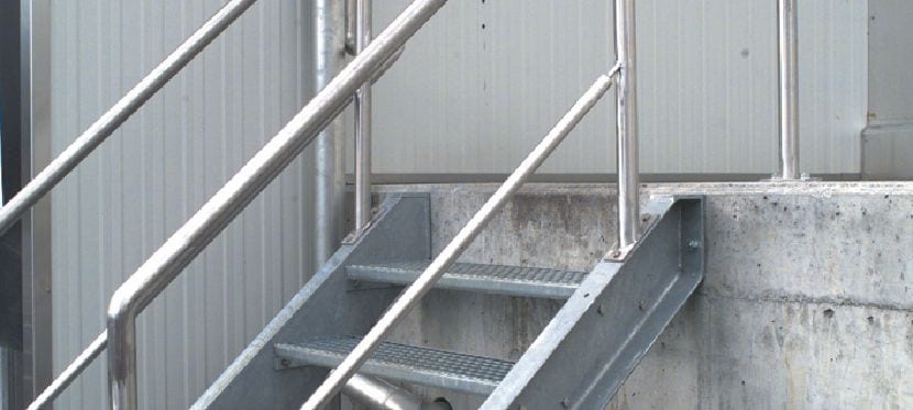 Expanzní kotva HSA Univerzální průvleková kotva pro beton bez trhlin (uhlíková ocel) Použití 1