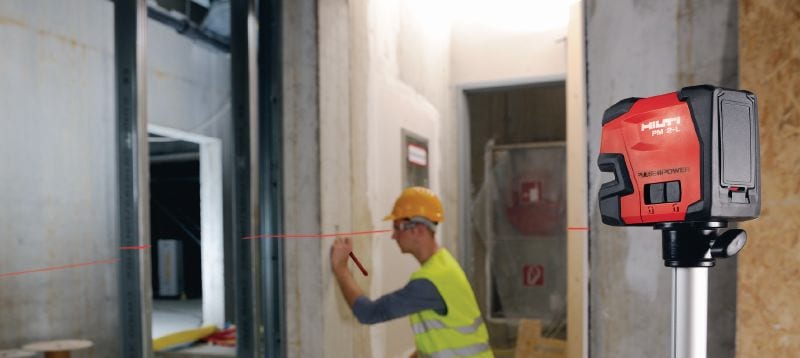 Liniový laser PM 2-L Multi liniový laser se 2 liniemi pro nivelace, přenosy výšek a vytyčování s červeným paprskem Použití 1