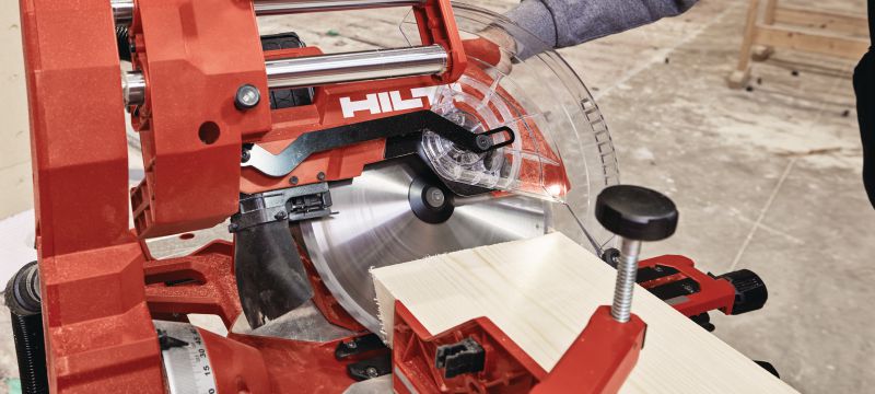 SM 60-22 Akumulátorová pokosová pila Pokosová pila s možností příčného řezu až 100 x 355 mm a řezání pod úhlem až 48° (akumulátorová platforma Nuron) Použití 1