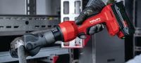 NCT 25 S-22 Akumulátorový řezač kabelů ACSR a nosných lan Akumulátorový hydraulický řezač na kabely ACSR a nosná lana (platforma baterie Nuron) Použití 2