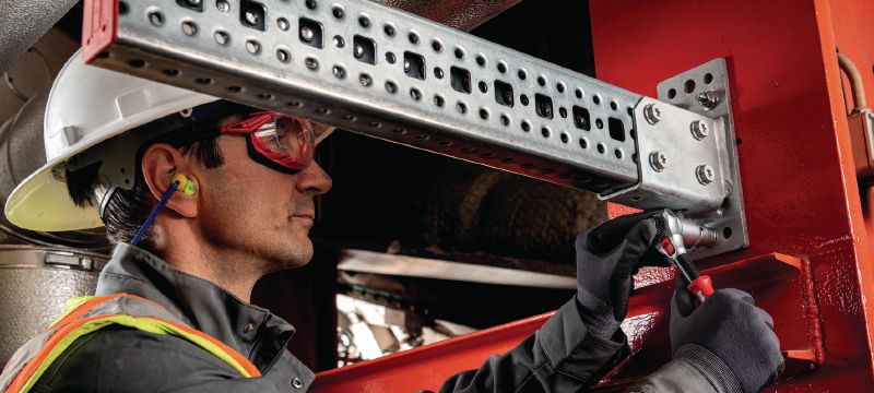 Závitový čep F-BT-MR Závitový čep z nerezové oceli pro použití s difúzní svářečkou Hilti Použití 1