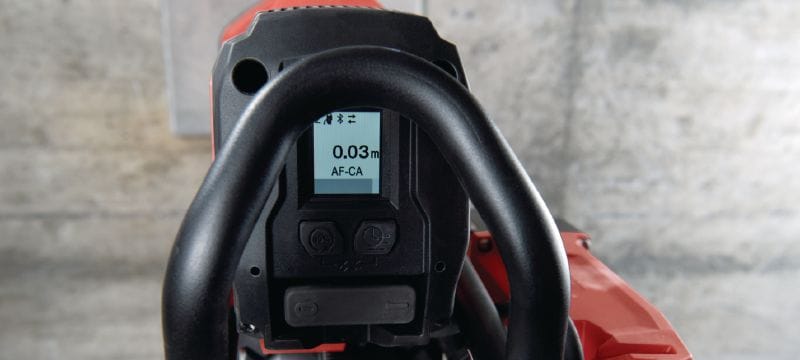Diamantový jádrový vrtací stroj DD 250-CA Výkonný diamantový vrtací stroj s volitelným automatickým systémem Cut Assist (není součástí balení) pro vrtání velmi malých až velkých otvorů o průměru 12–500 mm Použití 1