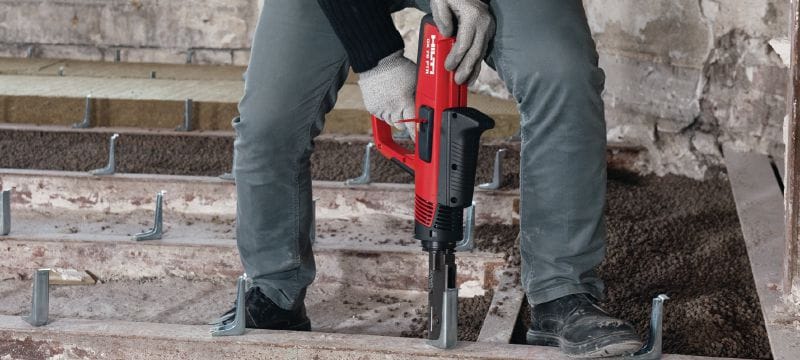 Spřahovací kotva X-HVB Spřahovací kotvy pro konstrukce z kompozitních nosníků Použití 1
