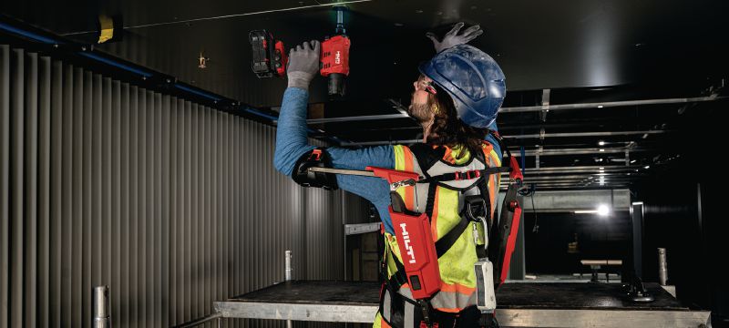 Ramenní exoskelet EXO-S Ramenní exoskelet, který pomáhá zmírnit únavu ramen a krku při práci nad úrovní ramenních kloubů, pro obvod bicepsu do 40 cm Použití 1