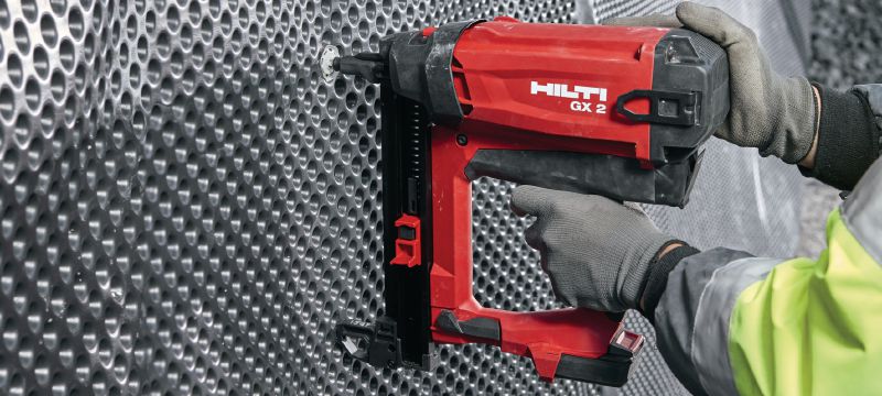 Hřeby do betonu (páskované) X-C G2 MX Standardní páskované hřeby do betonu a dalších základních materiálů pro plynem poháněný přístroj GX 2 Použití 1