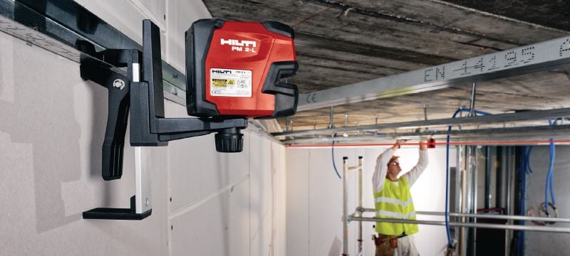 Liniový laser PM 2-L Multi liniový laser se 2 liniemi pro nivelace, přenosy výšek a vytyčování s červeným paprskem Použití 1