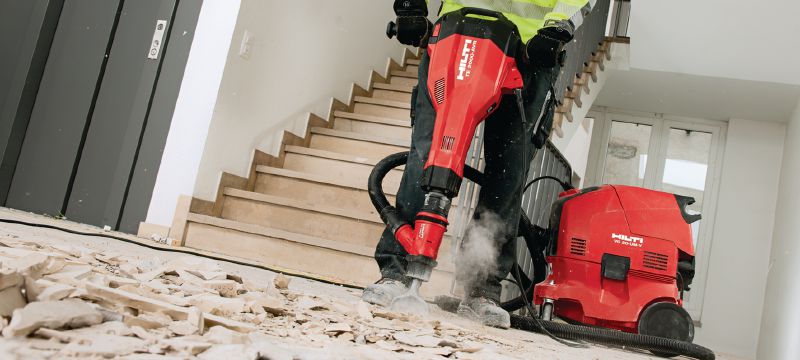 Bourací kladivo TE 2000-AVR Výkonné a extrémně lehké bourací kladivo s upínáním TE-S na bourání betonu Použití 1
