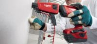 Samovrtné sádrokartonové šrouby S-DD 01 B M Páskovaný sádrokartonový šroub (potažený fosfátem) pro zásobník šroubů SMD 57 – pro připevňování sádrokartonových nebo tvrdých vláknitých desek na kov Použití 1