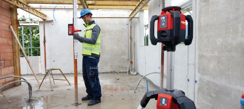 Venkovní rotační laser PR 300-HV2S Venkovní rotační laser pro horizontální vyrovnávání a vertikální srovnávání, sklony a pravé úhly Použití 1