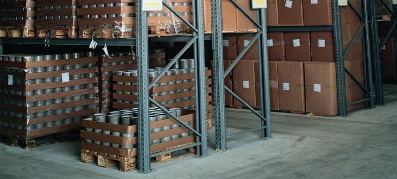 Expanzní kotva HSA Univerzální průvleková kotva pro beton bez trhlin (uhlíková ocel) Použití 1