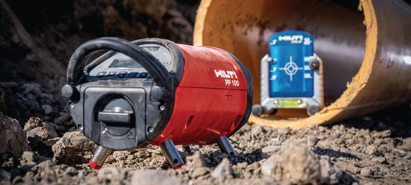 Potrubní laser PP 100 Potrubní laser s funkcí automatického vyrovnání, zeleným paprskem a dálkovým ovládáním pro rychlejší, přesnější vyrovnávání a ustavování potrubí Použití 1