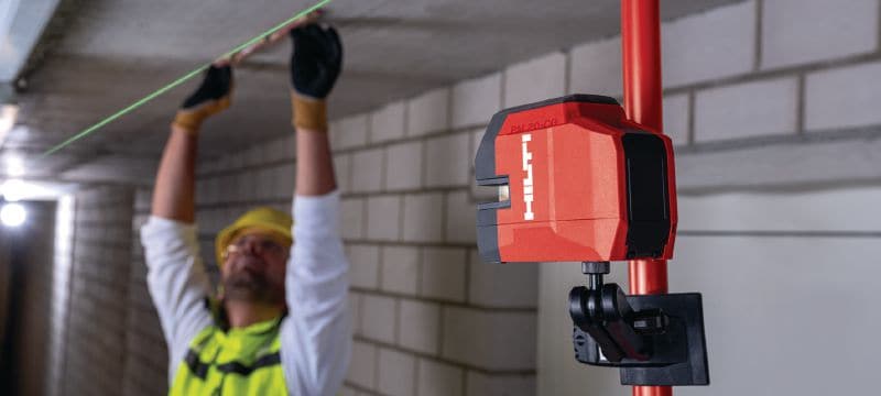 PM 20-CGE vysoce přesný olovnicový a křížový laser Vysoce přesný kombinovaný laser se zeleným paprskem se 2 liniemi a 4 body pro kontrolu svislosti, nivelaci, zarovnávání a vyměřování pravých úhlů Použití 1