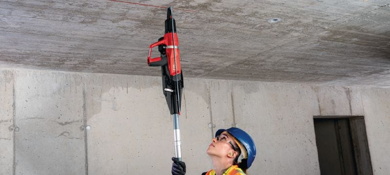 Sada s prachem poháněnou hřebíkovačkou DX 6 Plně automatická prachem poháněná hřebíkovačka – sada na stěny a bednění Použití 1