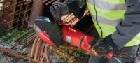Úhlová bruska AG 230-27DB 2700W úhlová bruska s bezpečnostním spínačem, otočnou rukojetí a brzdou pro kotouče do 230 mm Použití 1