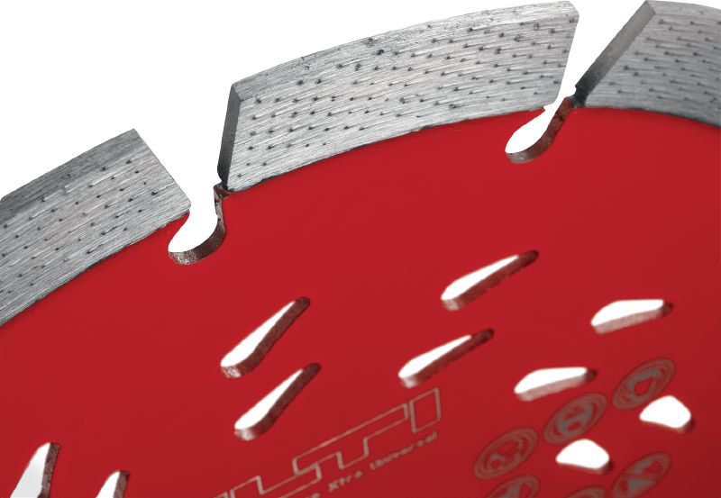 Univerzální diamantový kotouč SPX Prémiový diamantový kotouč s technologií Equidist optimalizovaný pro kvalitní řezání různých základních materiálů