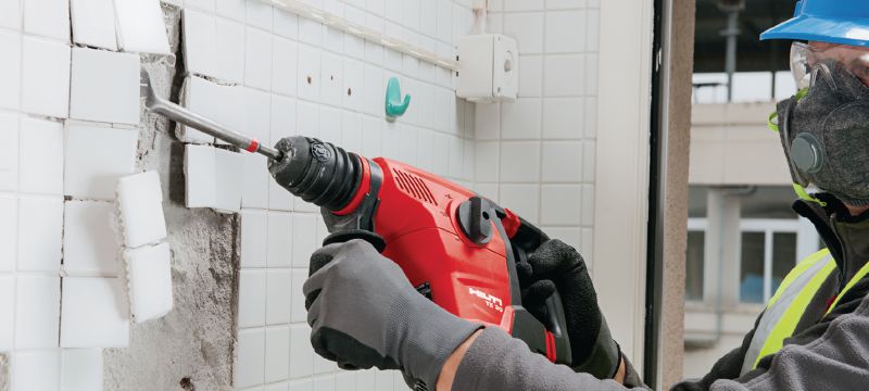 Dlaždicové sekáče TE-C TI Samoostřící dlaždicové sekáče s upínáním SDS Plus (TE-C) pro odstraňování povrchových materiálů Použití 1