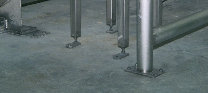 Expanzní kotva HSA-R2 SS Univerzální průvleková kotva pro beton bez trhlin (nerez SS304) Použití 1