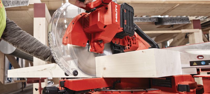 SM 60-22 Akumulátorová pokosová pila Pokosová pila s možností příčného řezu až 100 x 355 mm a řezání pod úhlem až 48° (akumulátorová platforma Nuron) Použití 1