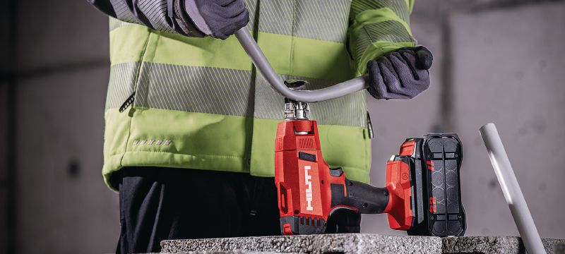 NHG 6-22 Akumulátorová horkovzdušná pistole Výkonná akumulátorová horkovzdušná pistole s rychlým ohřevem a silným proudem vzduchu určená na kabelové koncovky, ohýbání trubek a tepelné smršťování (platforma akumulátoru Nuron) Použití 1