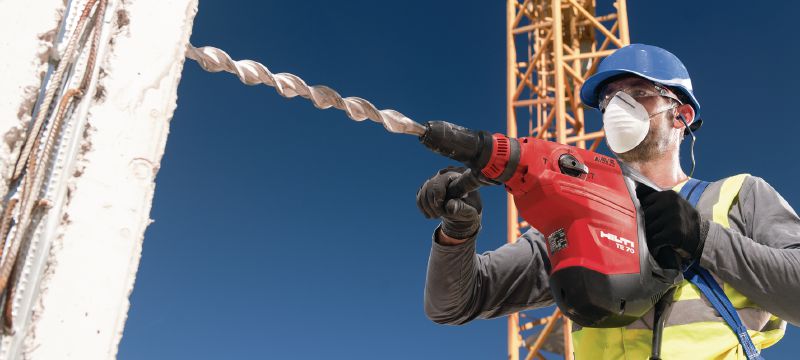 Příklepový vrták metrický TE-YX (SDS Max) Extra prémiový SDS Max (TE-YX) příklepový vrták s celokarbidovou hlavou ve tvaru X pro vrtání do železobetonu Použití 1