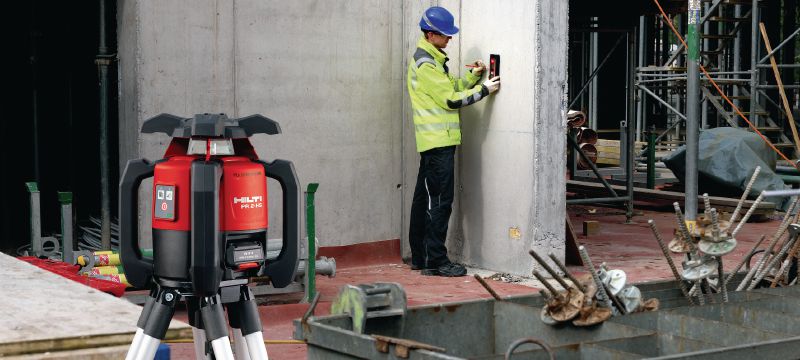 Venkovní rotační laser PR 2-HS A12 Robustní venkovní rotační laser s 360° ochranou proti nárazu a rychlonabíjecím Li-ion akumulátorem, pro horizontální aplikace a manuální sklony Použití 1