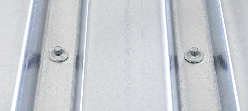 Těsnicí čepička SDK2/PDK2 Těsnicí čepička na hřeby se používá u střech a obložení vystavených vlivům okolí Použití 1