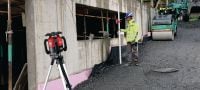Venkovní rotační laser PR 2-HS A12 Robustní venkovní rotační laser s 360° ochranou proti nárazu a rychlonabíjecím Li-ion akumulátorem, pro horizontální aplikace a manuální sklony Použití 3