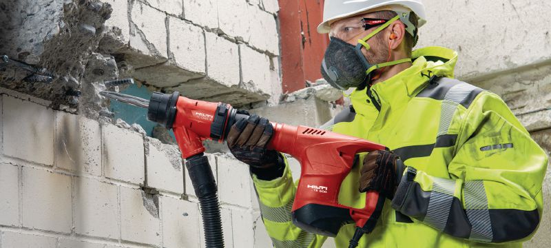 TE 500 SDS-Max Sekací kladivo Sekací kladivo SDS Max (TE-Y) pro lehké sekací práce v betonu a zdivu Použití 1