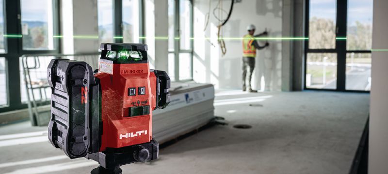Multiliniový laser PM 50MG-22 Samonivelační laser s dobře viditelnými paprsky, třemi 360° zelenými liniemi a více než 15hodinovým provozem je určen k nivelaci, přenosům výšek, vytyčování pravých úhlů a vyrovnávání potrubí a kabelů (platforma Nuron) Použití 1
