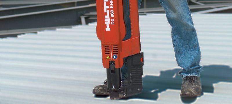 Páskované nábojky Clean-Tec (dlouhé) 6,8/18 M40 DX 9 ENP Páskované nábojky Clean-Tec s kalibrem .27 pro připevňování kovových roštů pomocí prachem poháněných přístrojů Použití 1