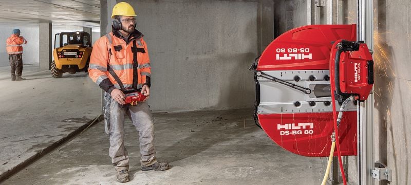 Equidist kotouč stěnové pily SPX MCL (60H: pro pily Hilti a Husqvarna®) Extra prémiový kotouč pro stěnové pily (15 kW) pro vysokou rychlost řezání a delší životnost v železobetonu (upínání 60H je kompatibilní se stěnovými pilami Husqvarna®) Použití 1