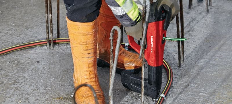 Kabelová příchytka X-FB MX Kovová kabelová příchytka pro použití s páskovanými hřeby Použití 1