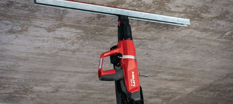 Sada s prachem poháněnou hřebíkovačkou DX 6 Plně automatická prachem poháněná hřebíkovačka – sada na stěny a bednění Použití 1