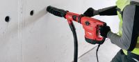 Kombinované kladivo TE 60-AVR Všestranné a výkonné kombinované kladivo SDS-Max (TE-Y) s aktivním omezováním vibrací pro těžké vrtání a sekání do betonu Použití 3