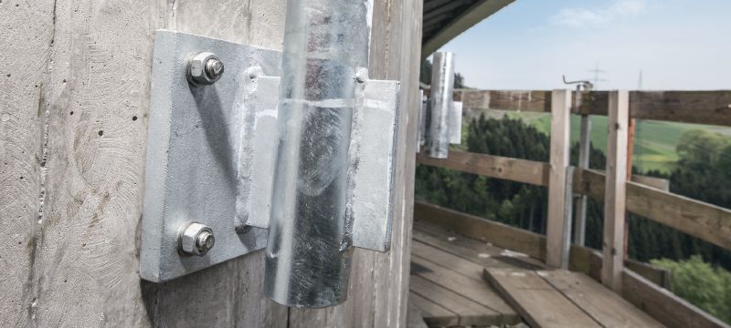 Expanzní kotva HST3-R z nerezové oceli Extra prémiová expanzní kotva pro náročné statické a seismické zatížení v betonu s trhlinami (nerezová ocel A4) Použití 1