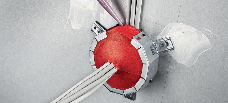 Protipožární manžeta na kabely CFS-CC Řešení na renovaci utěsněných prostupů kabelů se 100% vyplněním a bez odstranění současné původní protipožární ochrany Použití 1