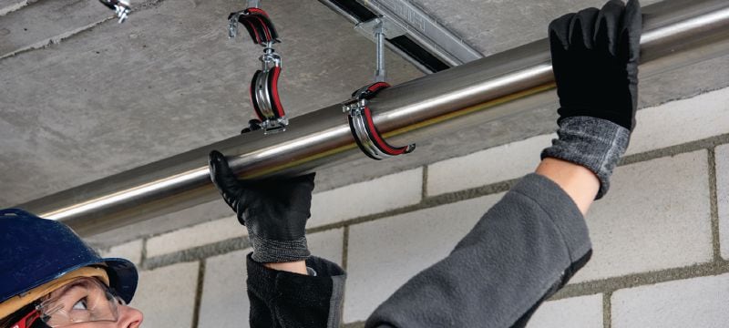 MP-U-I Rychloupínací potrubní objímka Galvanicky pozinkovaná potrubní objímka se zvukovou izolací a rychloupínacím závěrem pro maximální produktivitu při aplikacích se středním zatížením Použití 1