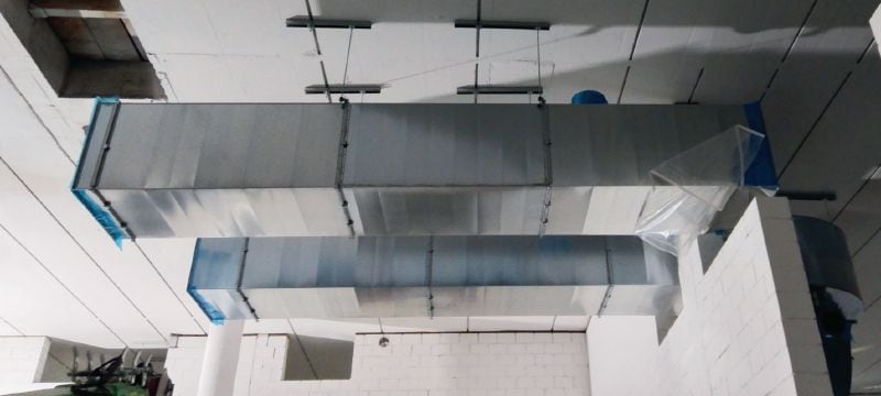 Kotevní nosníky válcované za tepla HAC-C-P L Vysoce výkonné za tepla válcované předem zabetonované nosníky ve standardních velikostech a délkách, vhodné pro širokou škálu použití Použití 1
