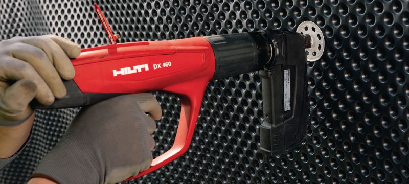 Měkká podložka X-SW 60 MX Měkká podložka k použití s páskovanými hřeby pro upevnění hydroizolační membrány k betonu nebo plnému zdivu Použití 1