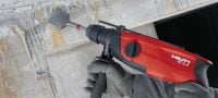 Vrtací kladivo TE 3-C Výkonné síťové vrtací kladivo SDS Plus se třemi režimy na příklepové vrtání, sekání a vrtání bez příklepu Použití 2